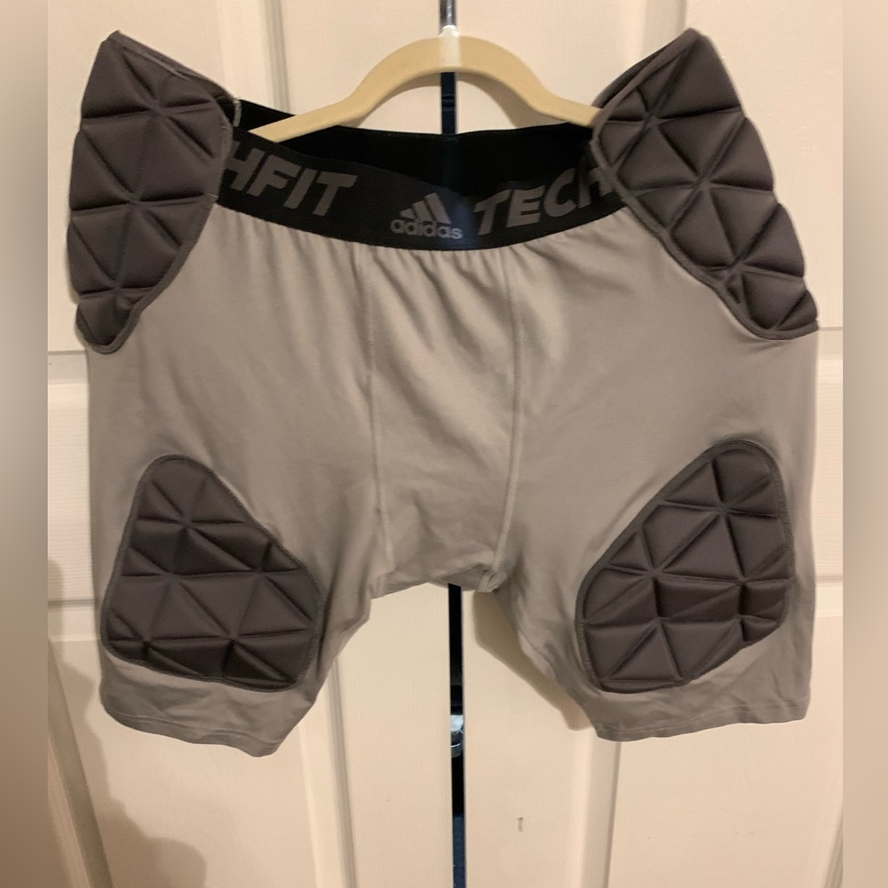 Adidas TechFit Smash 5-Pad Girdle,  Mens XL Football Girdle, Like New